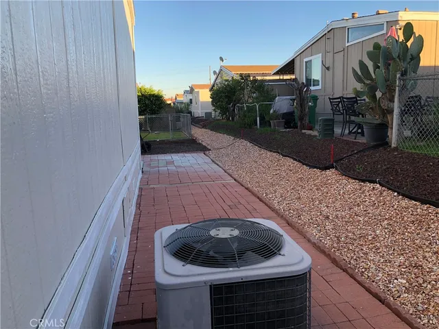 a view of entryway and workspace
