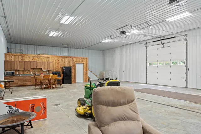 $585,000 | 4116 East Stanton Road, Leesburg, IN 46538