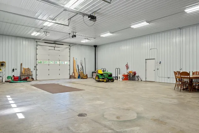 $585,000 | 4116 East Stanton Road, Leesburg, IN 46538