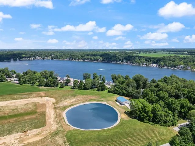 $585,000 | 4116 East Stanton Road, Leesburg, IN 46538