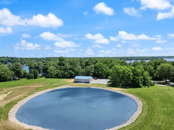 $585,000 | 4116 East Stanton Road, Leesburg, IN 46538