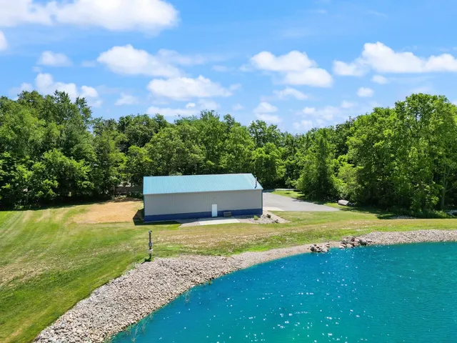 $585,000 | 4116 East Stanton Road, Leesburg, IN 46538