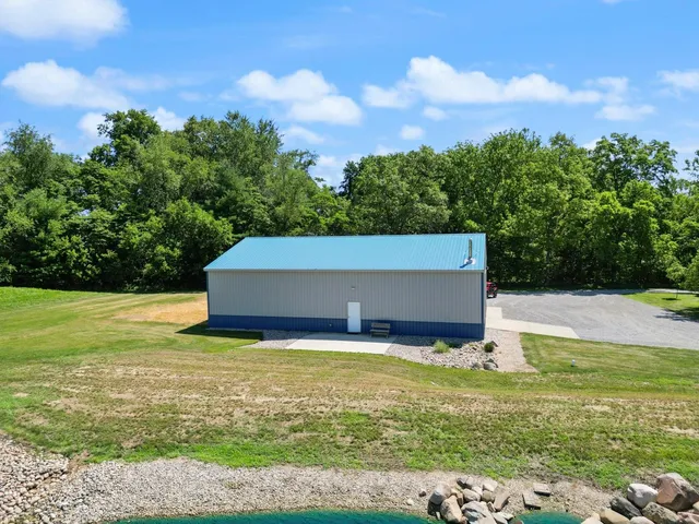 $585,000 | 4116 East Stanton Road, Leesburg, IN 46538