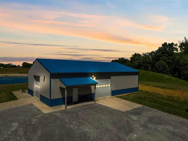 $585,000 | 4116 East Stanton Road, Leesburg, IN 46538