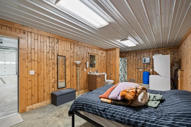 $585,000 | 4116 East Stanton Road, Leesburg, IN 46538