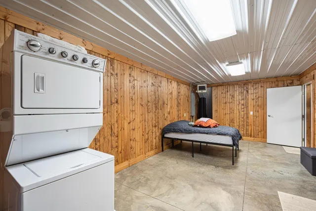 $585,000 | 4116 East Stanton Road, Leesburg, IN 46538