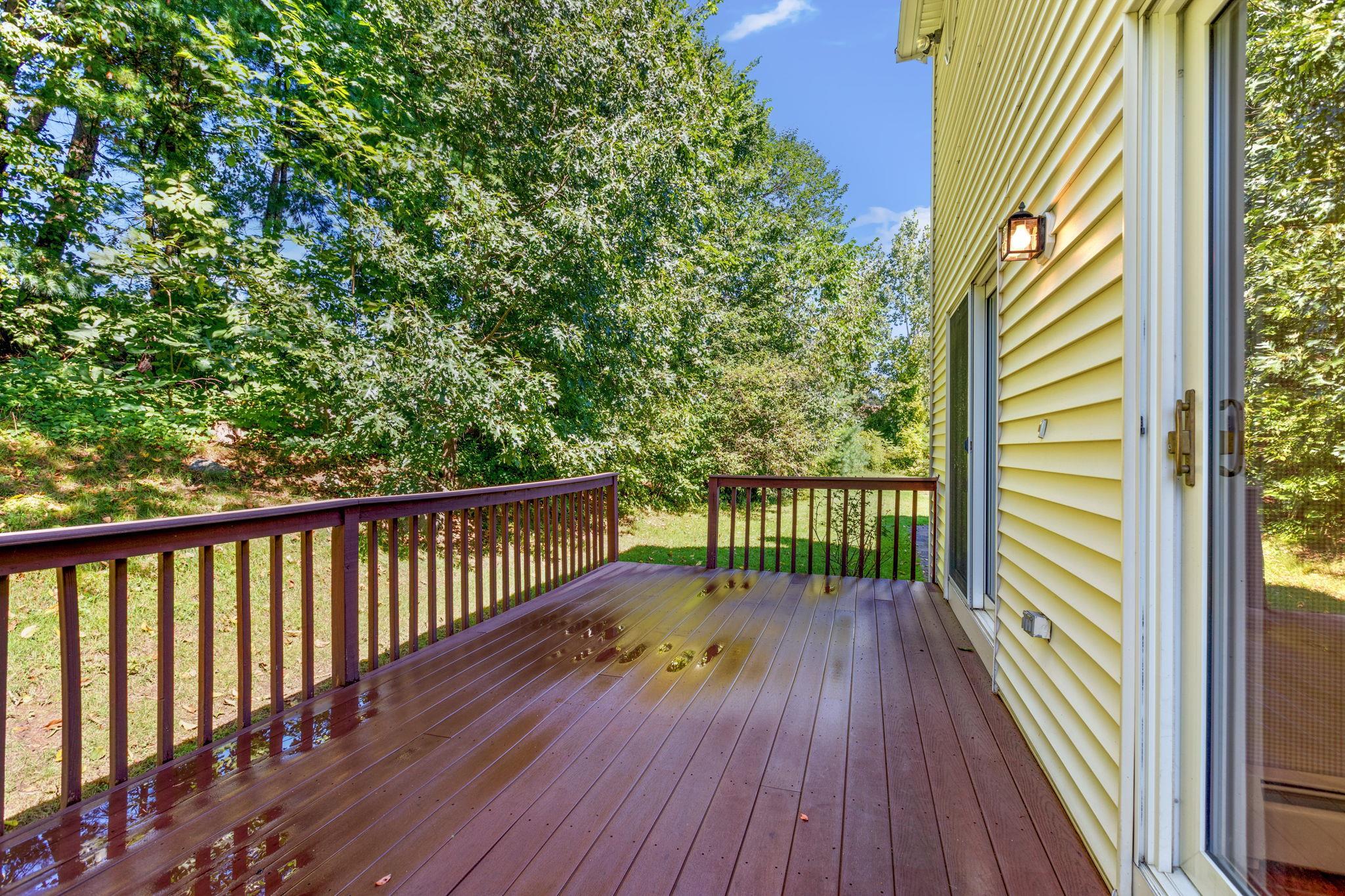 497 Mammoth Road Pelham, NH 03076 - Photo 38 of 40