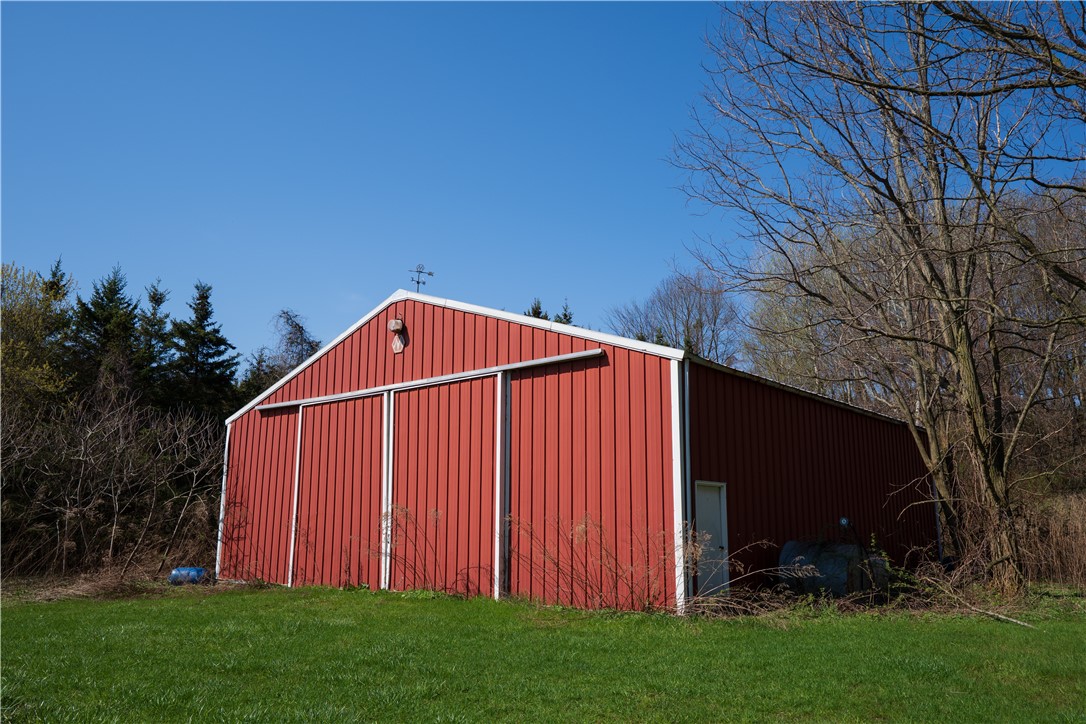 7310 Lake Road Sodus, NY 14551 - Photo 4 of 38