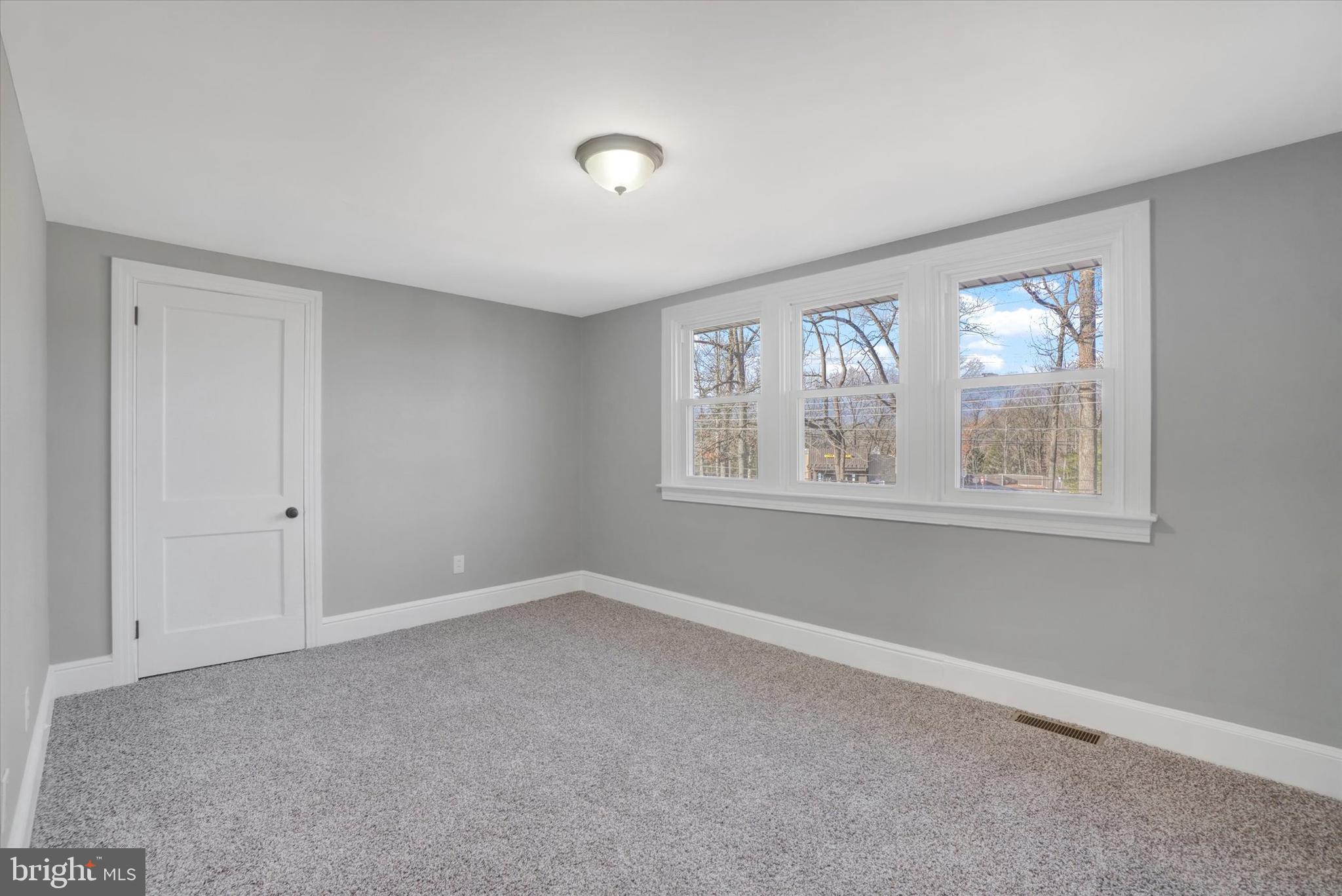 1055 Smith Hill Road York, PA 17408 - Photo 16 of 27 Gallery Image 16