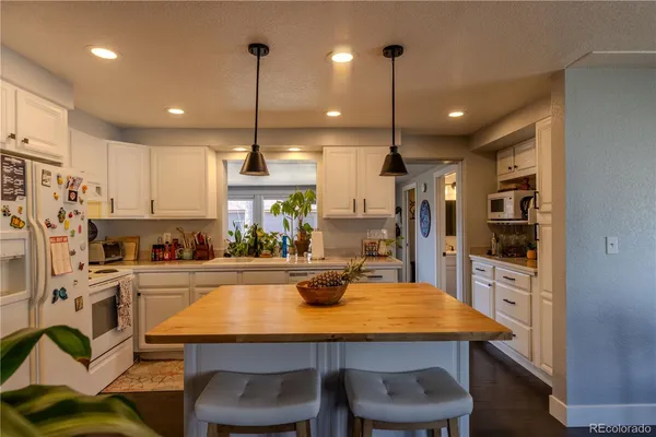 $3,000 | 2505 Pierce Street, Lakewood, CO 80214