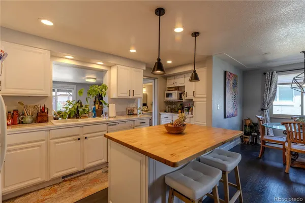 $3,000 | 2505 Pierce Street, Lakewood, CO 80214