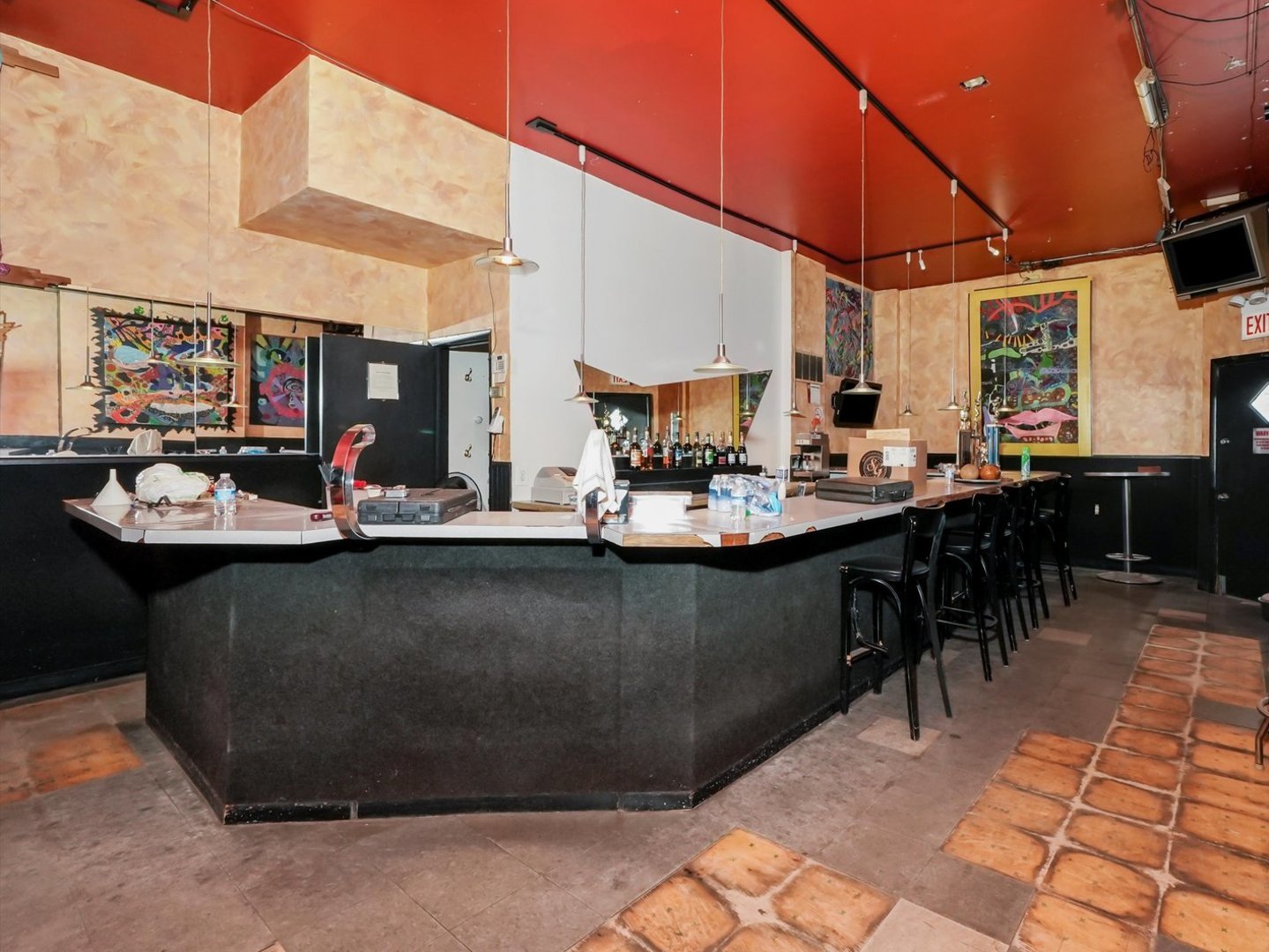 5758 West 65th Street Chicago, IL 60638 - Photo 12 of 33 a view of a chairs and table in the patio