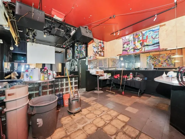 $849,000 | 5758 West 65th Street, Chicago, IL 60638