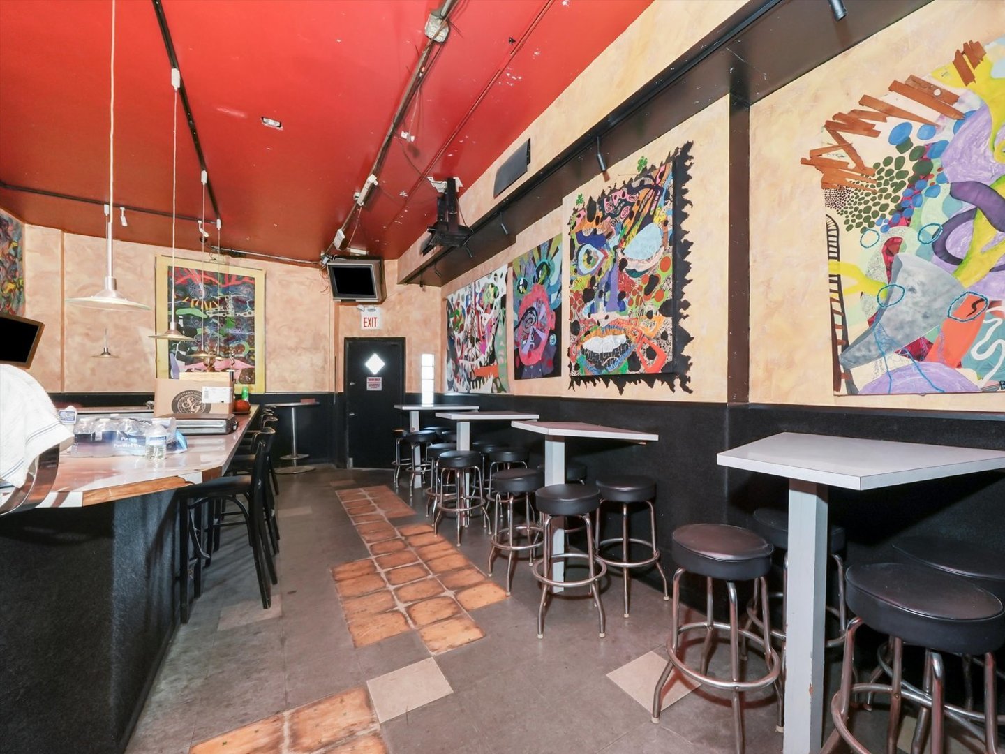 5758 West 65th Street Chicago, IL 60638 - Photo 15 of 33 a view of a tables and chairs in a patio