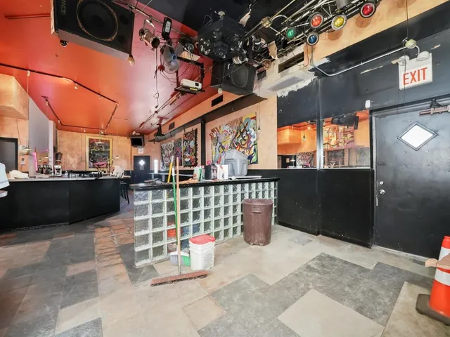 $849,000 | 5758 West 65th Street, Chicago, IL 60638