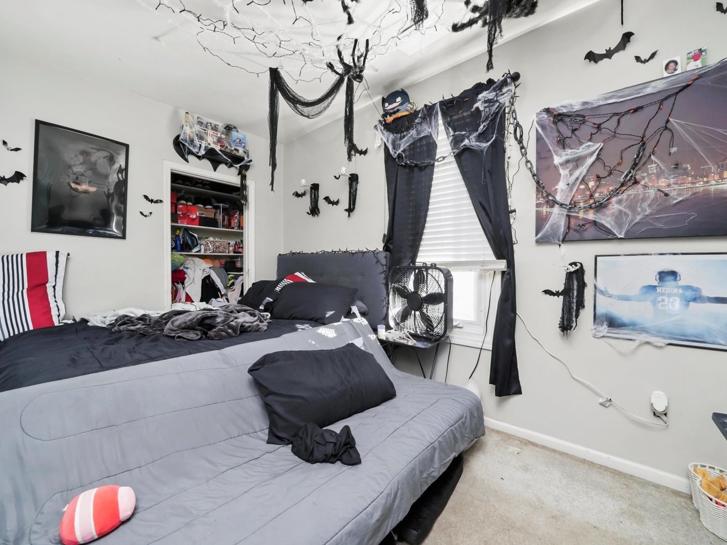 5758 West 65th Street Chicago, IL 60638 - Photo 28 of 33 a living room with furniture and a flat screen tv