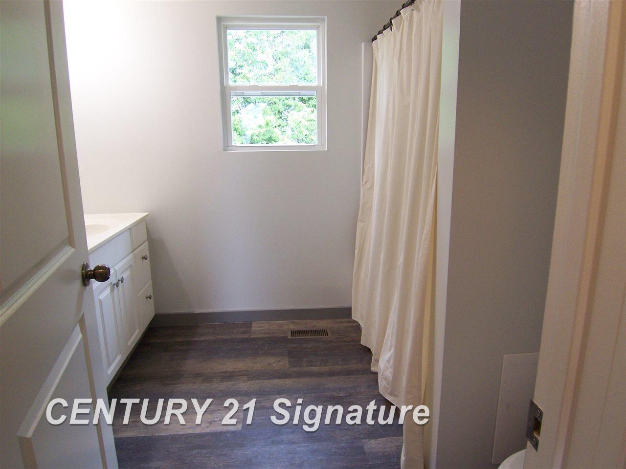 9127 North Seymour Road Flushing, MI 48433 - Photo 12 of 23 Gallery Image 12