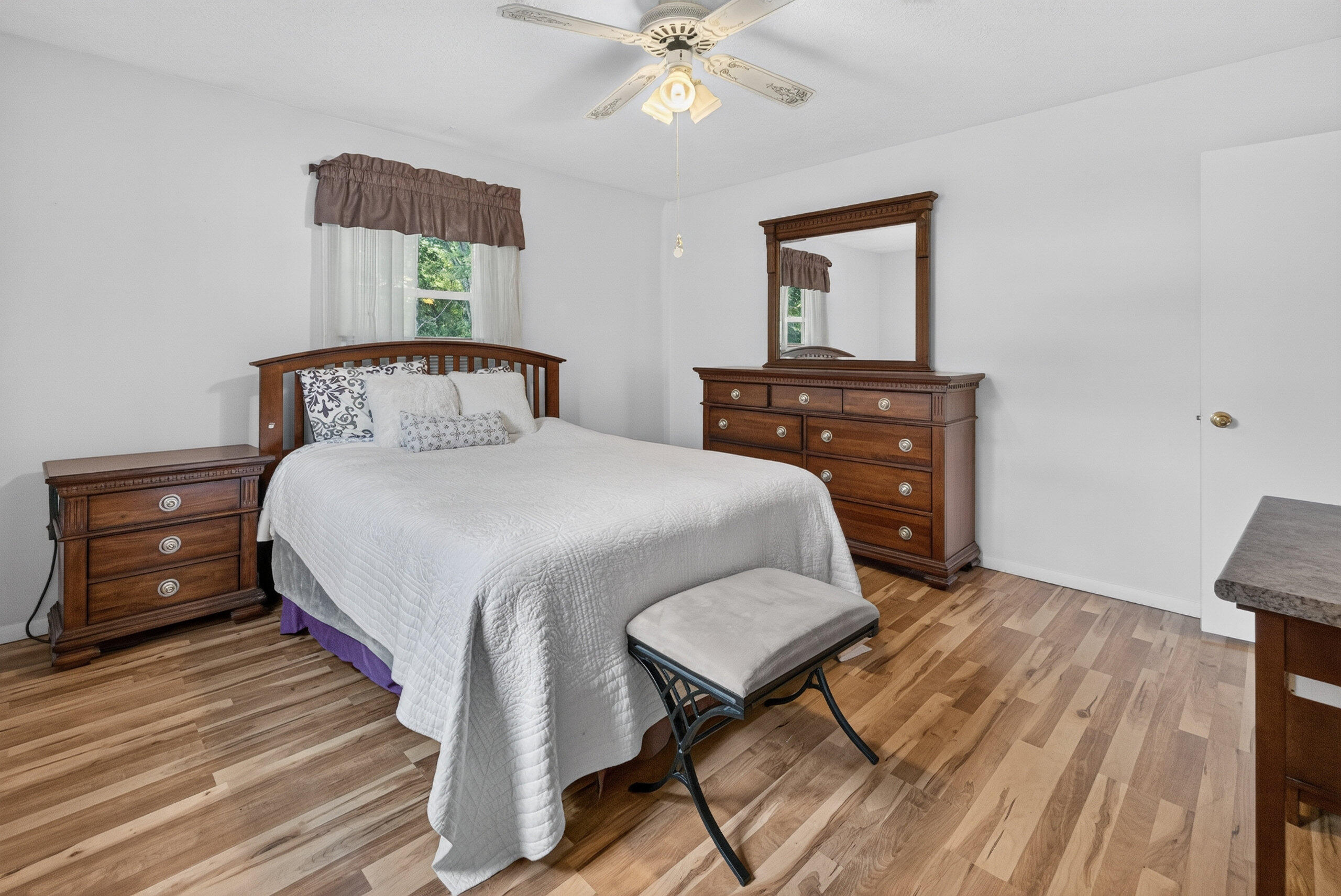 136 Grove Street Lewiston, ME 04240 - Photo 15 of 41 Interior-0074