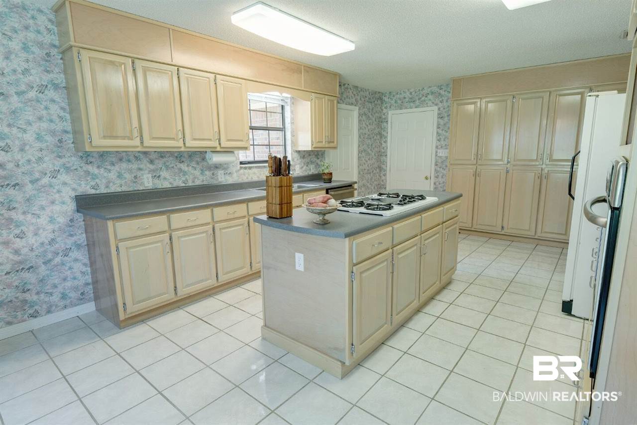 10210 Willis Road Foley, AL 36535 - Photo 7 of 26 Kitchen