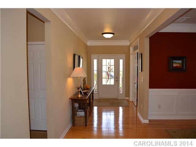 9728 Needlepoint Road Charlotte, NC 28215 - Photo 2 of 24 Gallery Image 2