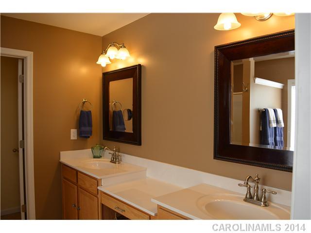 9728 Needlepoint Road Charlotte, NC 28215 - Photo 14 of 24 Gallery Image 14
