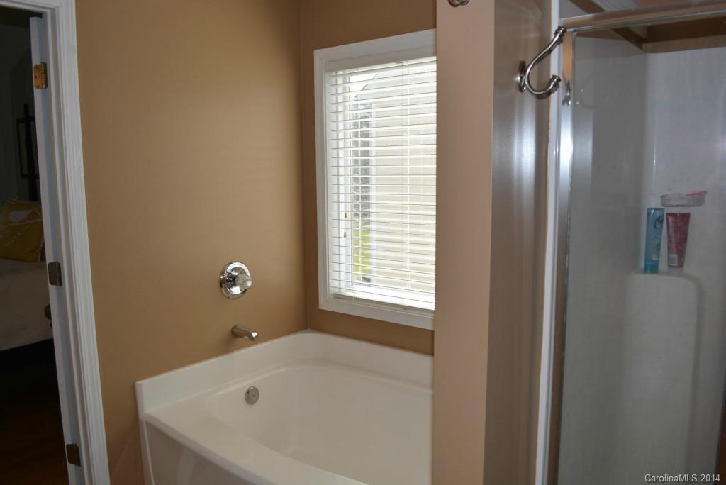 9728 Needlepoint Road Charlotte, NC 28215 - Photo 15 of 24 Gallery Image 15