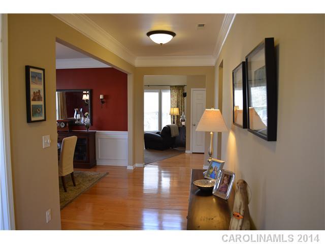 9728 Needlepoint Road Charlotte, NC 28215 - Photo 3 of 24 Gallery Image 3