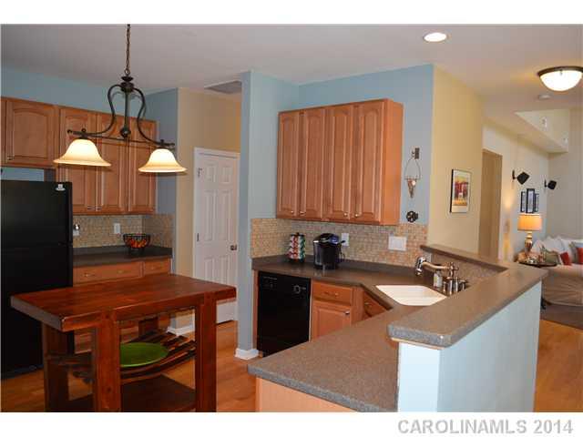 9728 Needlepoint Road Charlotte, NC 28215 - Photo 8 of 24 Gallery Image 8
