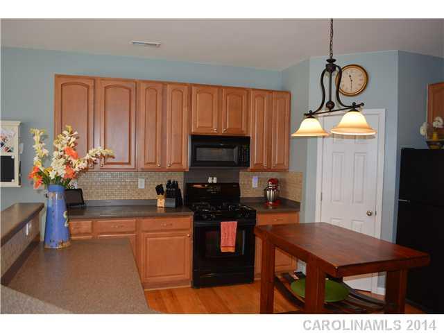 9728 Needlepoint Road Charlotte, NC 28215 - Photo 9 of 24 Gallery Image 9