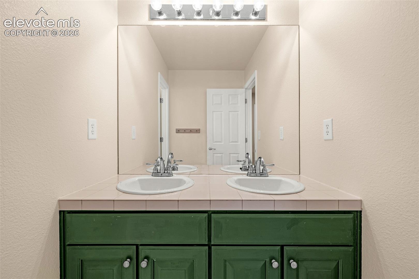 848 Wahsatch Ridge Point Colorado Springs, CO 80903 - Photo 23 of 36 Gallery Image 23