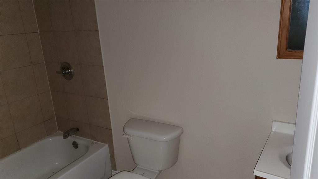 3700 Radford Road Fort Worth, TX 76119 - Photo 7 of 9