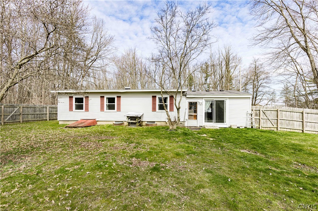 7476 Murray Drive Cicero, NY 13039 - Photo 27 of 29