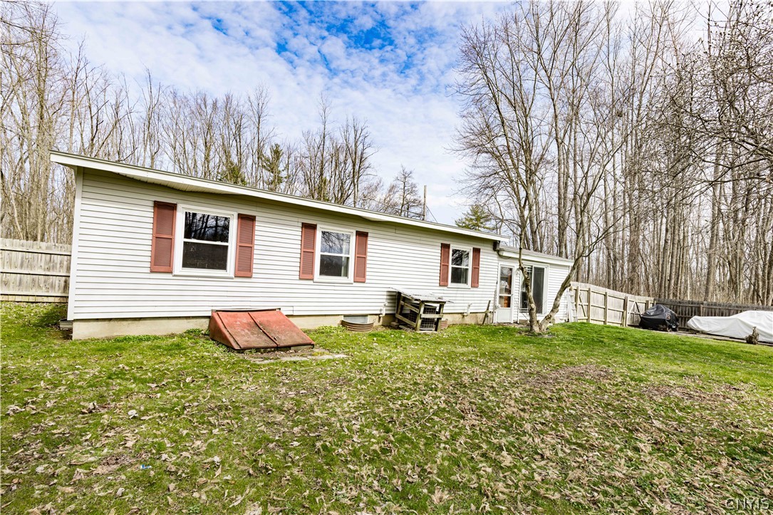 7476 Murray Drive Cicero, NY 13039 - Photo 28 of 29