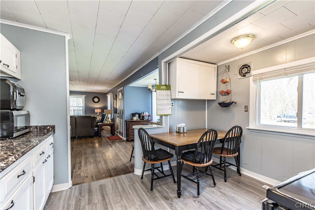 7476 Murray Drive Cicero, NY 13039 - Photo 5 of 29