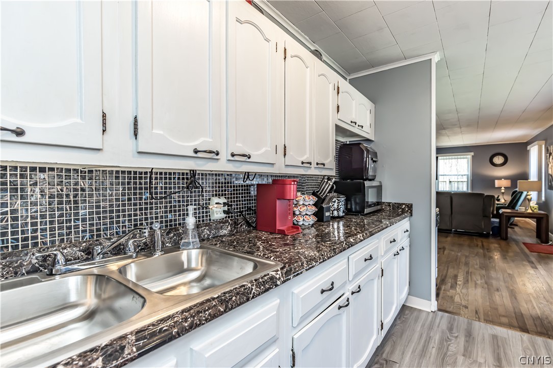 7476 Murray Drive Cicero, NY 13039 - Photo 7 of 29