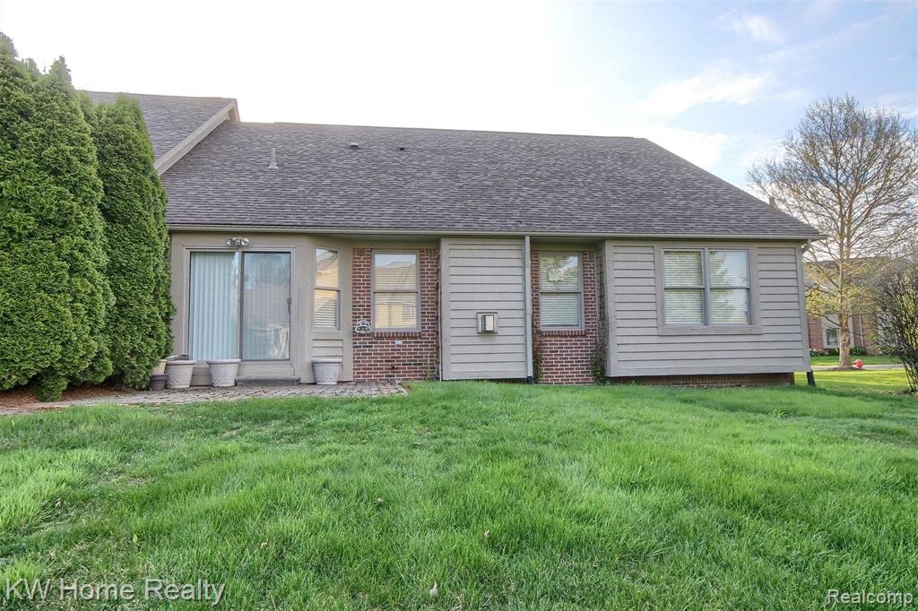 22441 Timber Ridge Court Woodhaven, MI 48183 - Photo 27 of 29