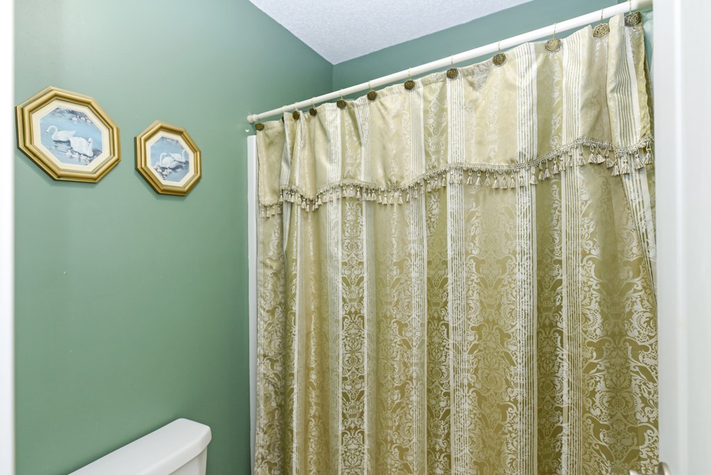 2539 Eddins Road Dothan, AL 36301 - Photo 25 of 33 Hall bathroom