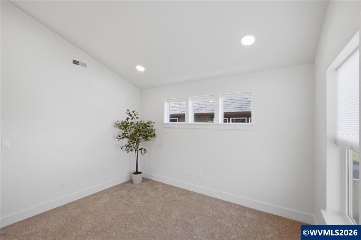 4747 Harrier Street Albany, OR 97322 - Photo 8 of 42