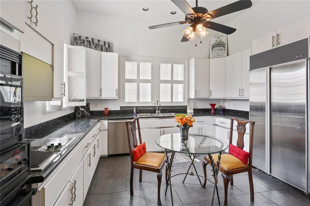 2905 Grand Rte Saint John Street New Orleans, LA 70119 - Photo 12 of 28
