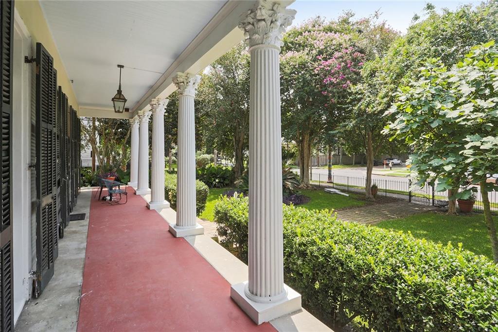 2905 Grand Rte Saint John Street New Orleans, LA 70119 - Photo 4 of 28