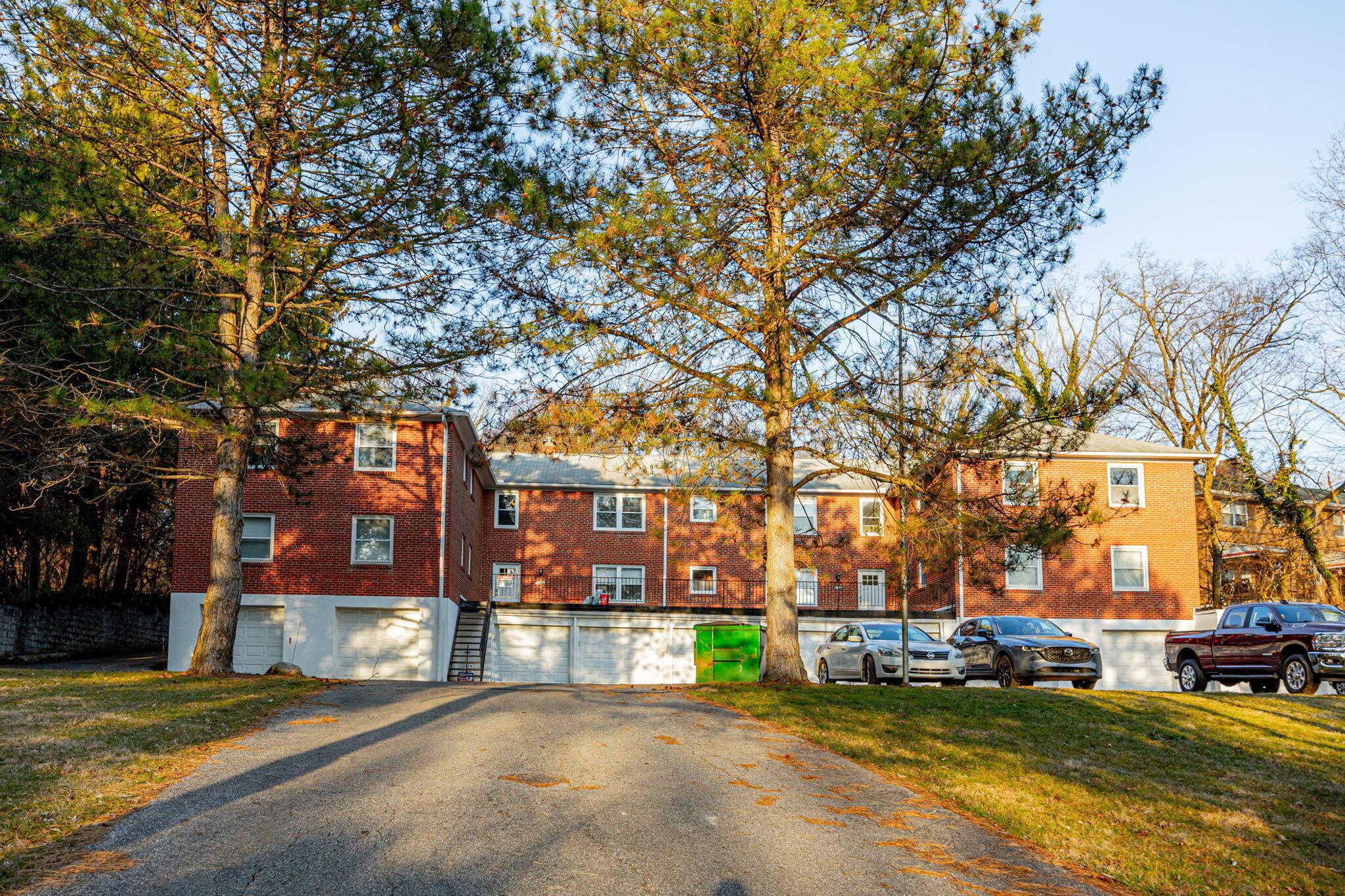 2611 Charing Road, Unit D Columbus, OH 43221 - Photo 46 of 51 46-web-or-mls-2611 Charing Road 046