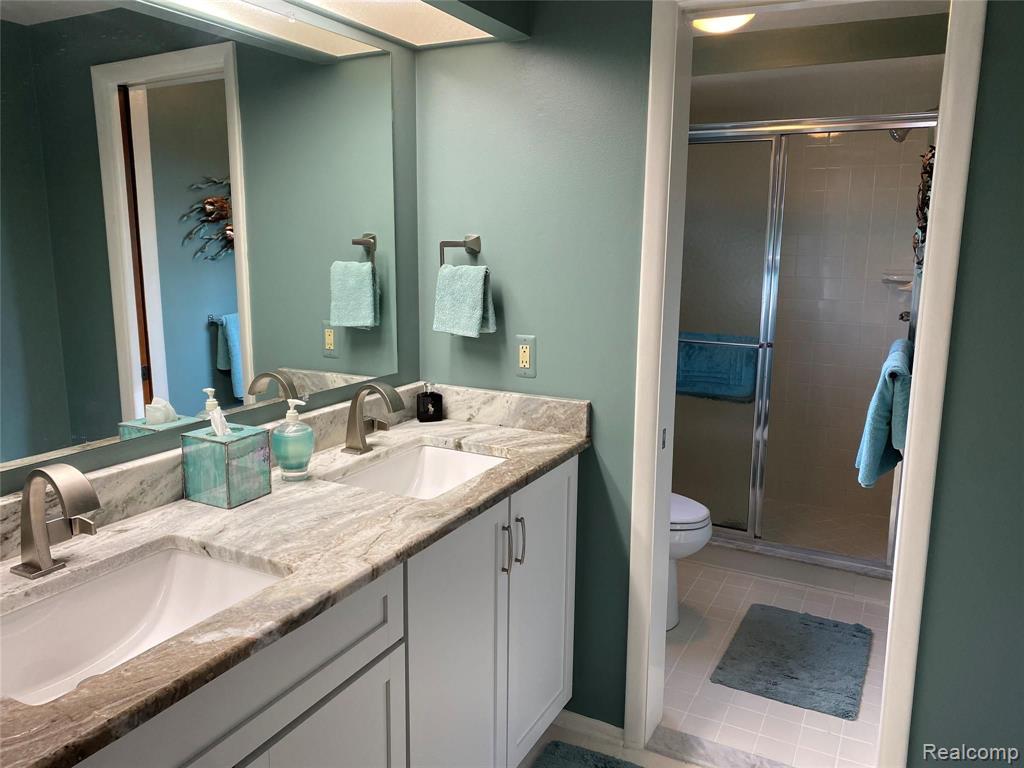 30011 Barwell Road Farmington Hills, MI 48334 - Photo 23 of 47