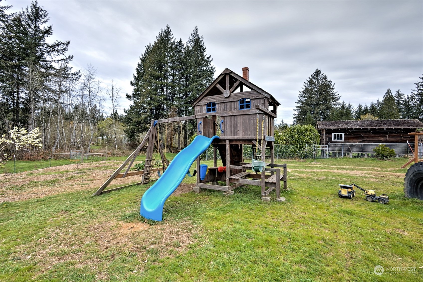 6545 East Grapeview Loop Road Allyn, WA 98524 - Photo 31 of 40 Gallery Image 31
