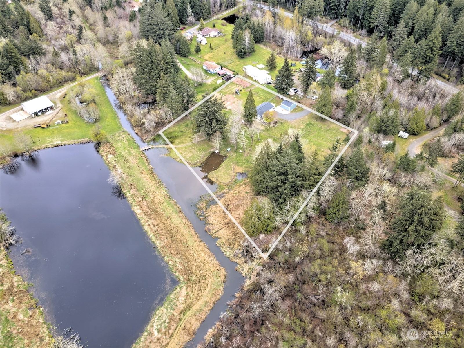 6545 East Grapeview Loop Road Allyn, WA 98524 - Photo 38 of 40 Gallery Image 38