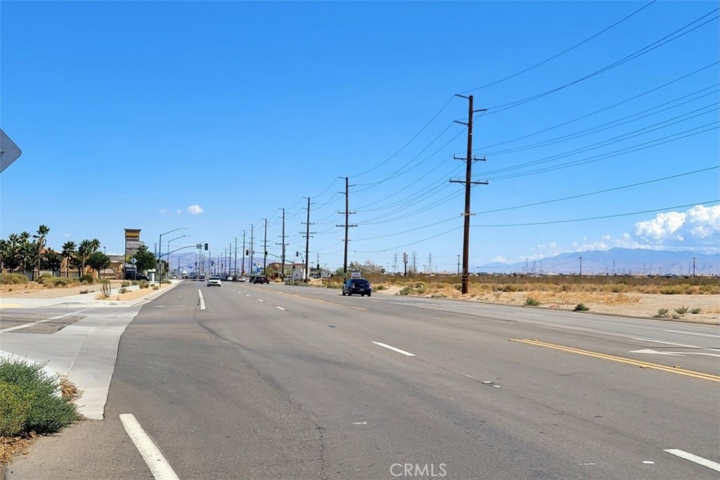 9 Palmdale Road Victorville, CA 92392 - Photo 10 of 24