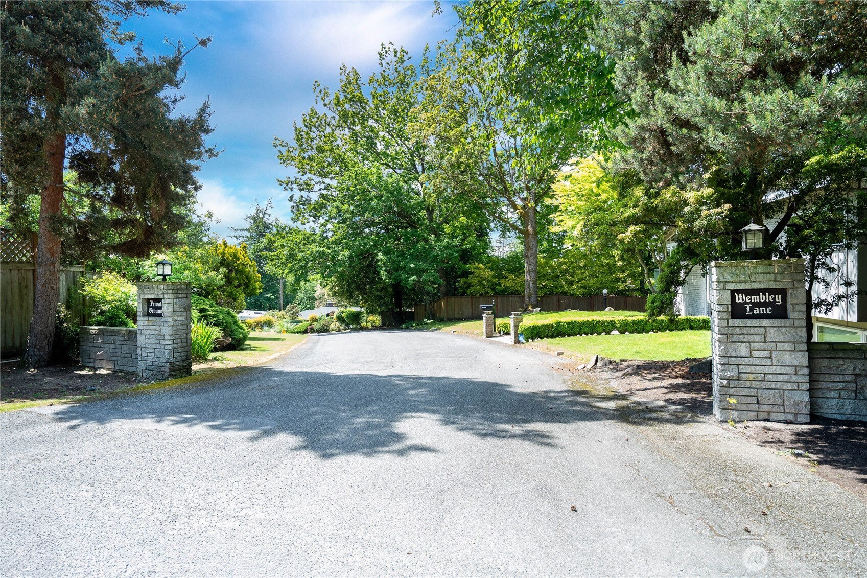 5 Wembley Lane Mercer Island, WA 98040 - Photo 40 of 40 a view of a house with a outdoor space