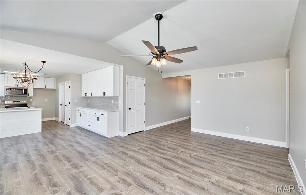 121 Falcon Way Winfield, MO 63389 - Photo 14 of 66