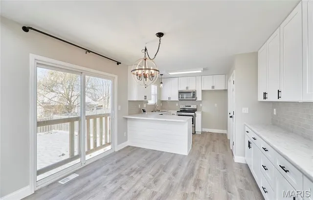 $259,900 | 121 Falcon Way, Winfield, MO 63389