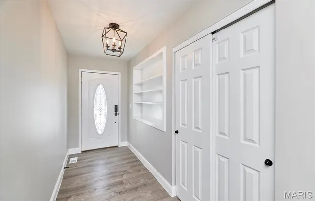 $259,900 | 121 Falcon Way, Winfield, MO 63389