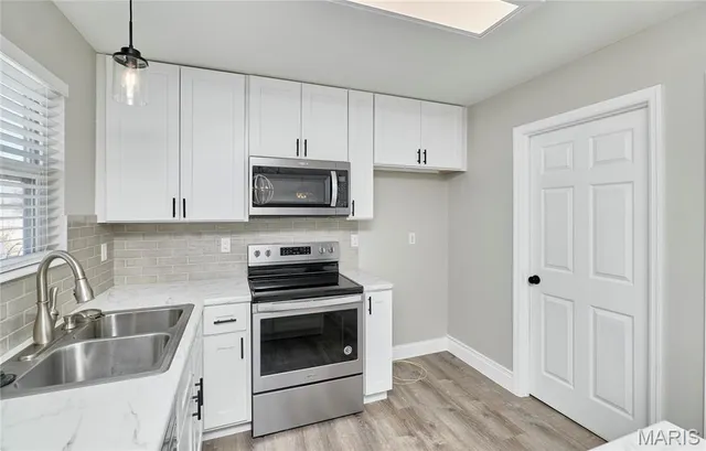 $259,900 | 121 Falcon Way, Winfield, MO 63389